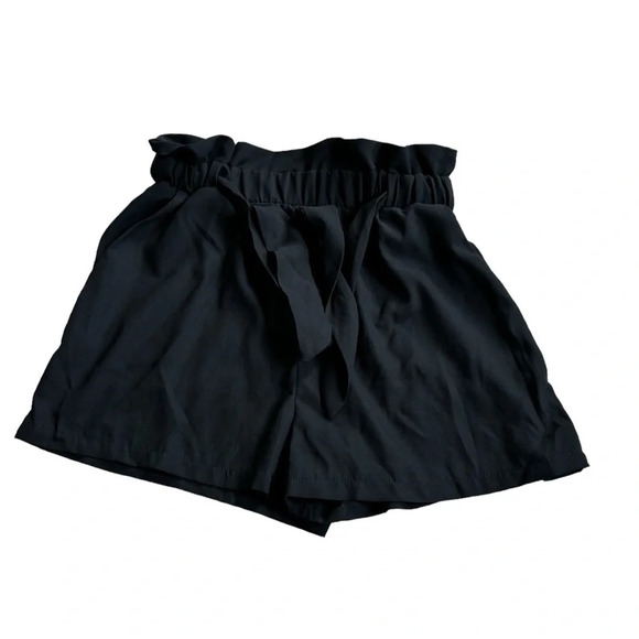 Paperbag Waist Black Shorts size 18-2 - Picture 1 of 5